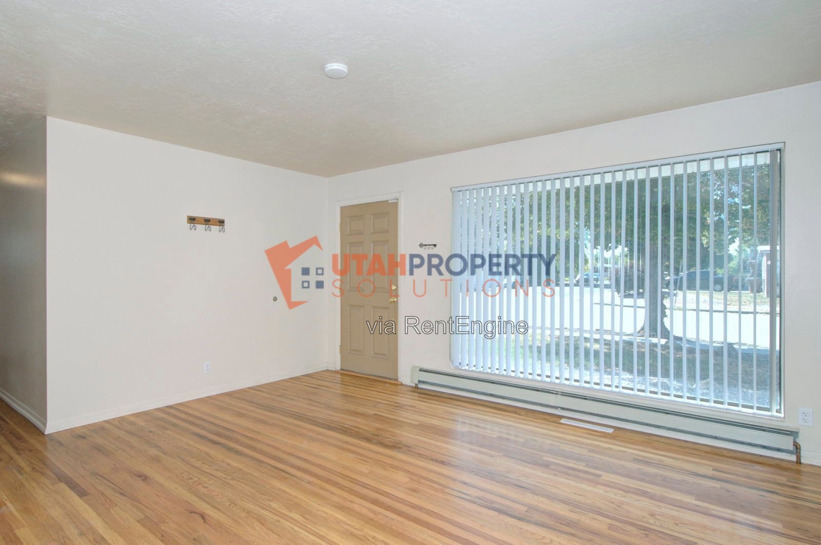 1532 West Dupont Avenue property image