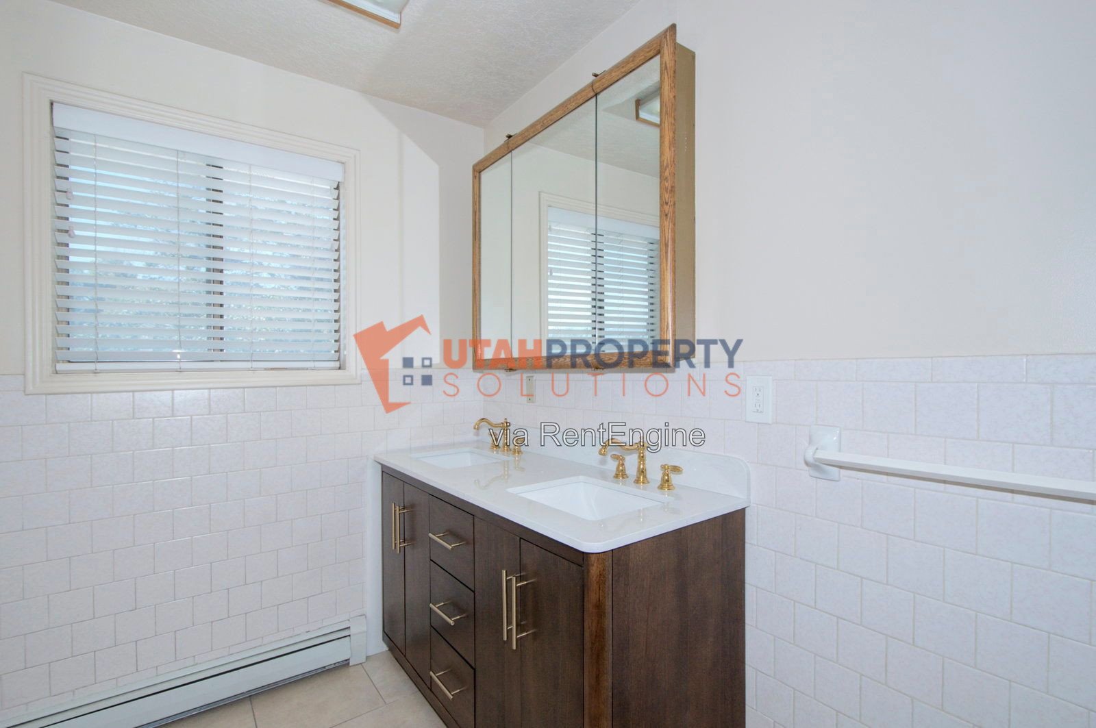 1532 West Dupont Avenue property image