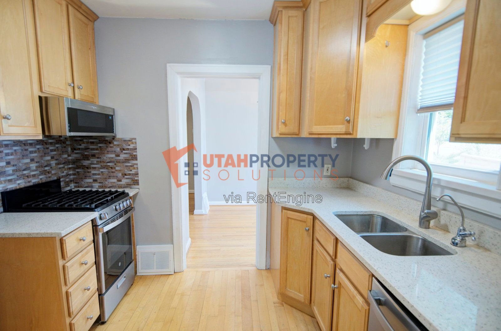 Beautiful Pet Friendly Home in Salt Lake! property image