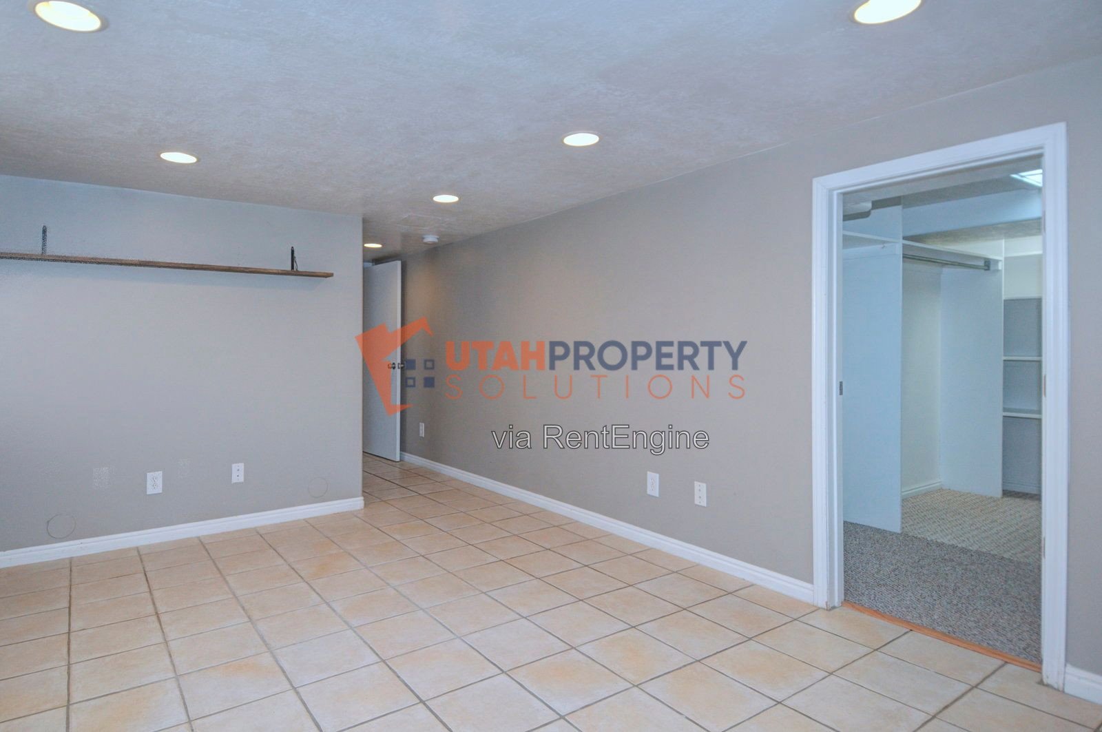 Beautiful Pet Friendly Home in Salt Lake! property image