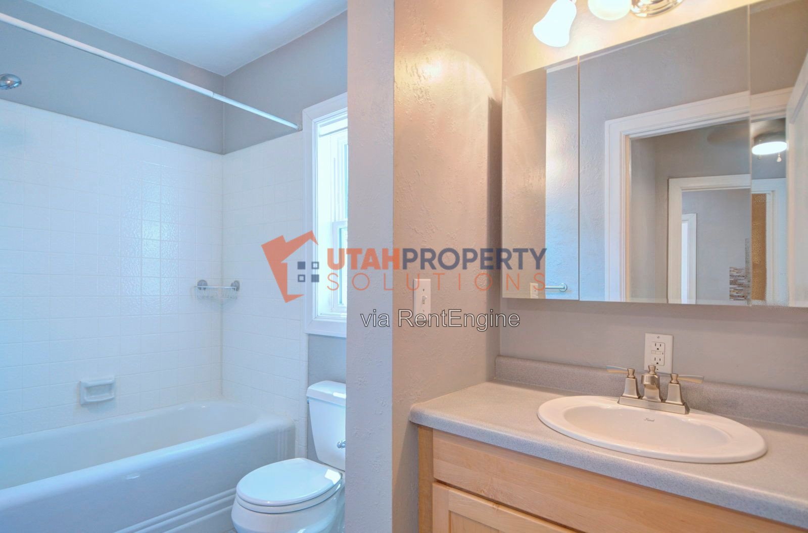 Beautiful Pet Friendly Home in Salt Lake! property image