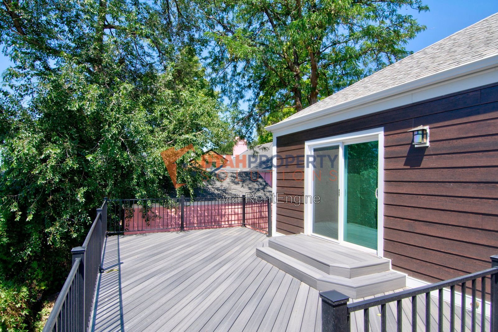 Beautiful Pet Friendly Home in Salt Lake! property image