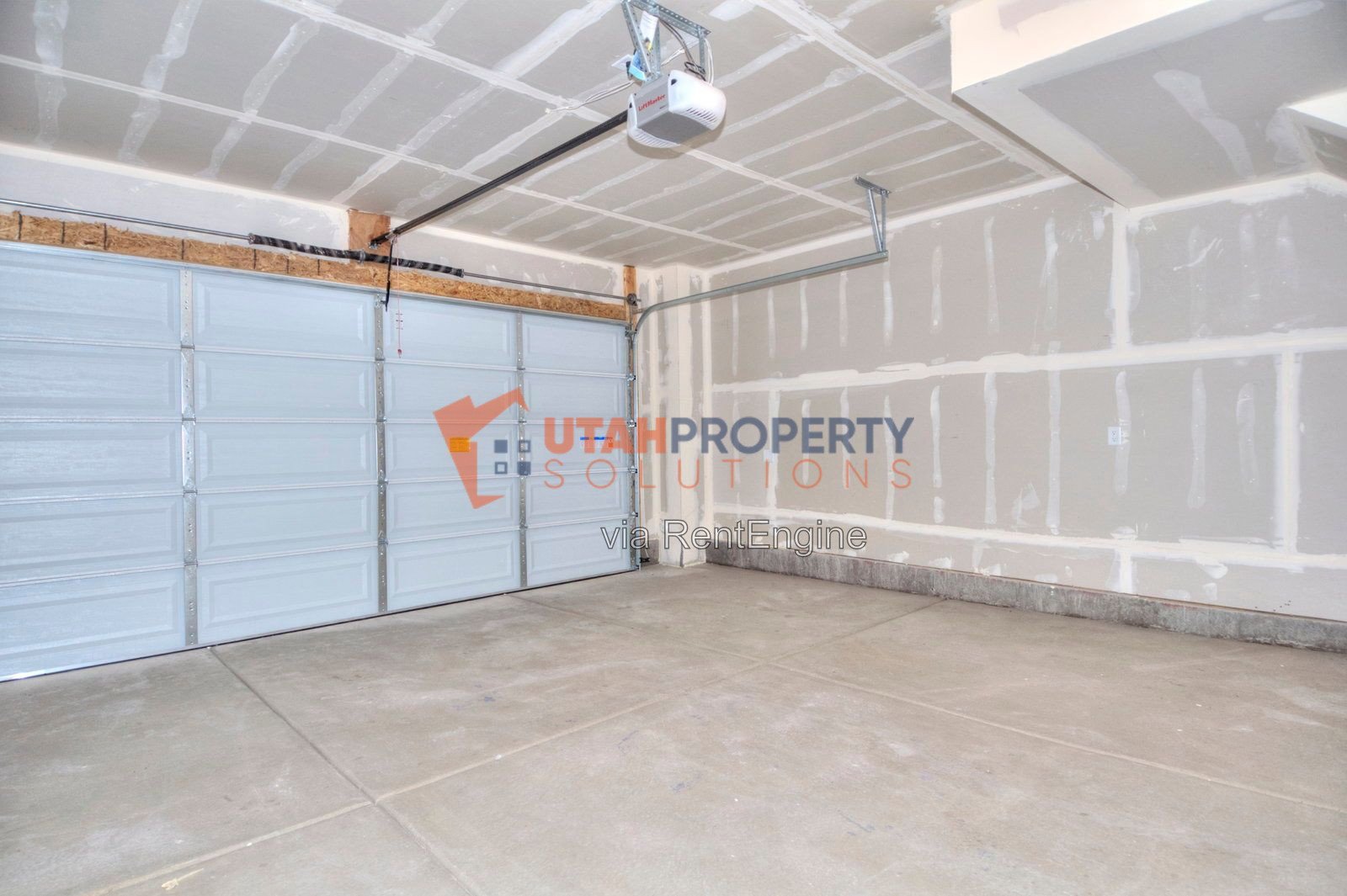 Pet Friendly End Unit Townhome in Rockwell Ranch! property image