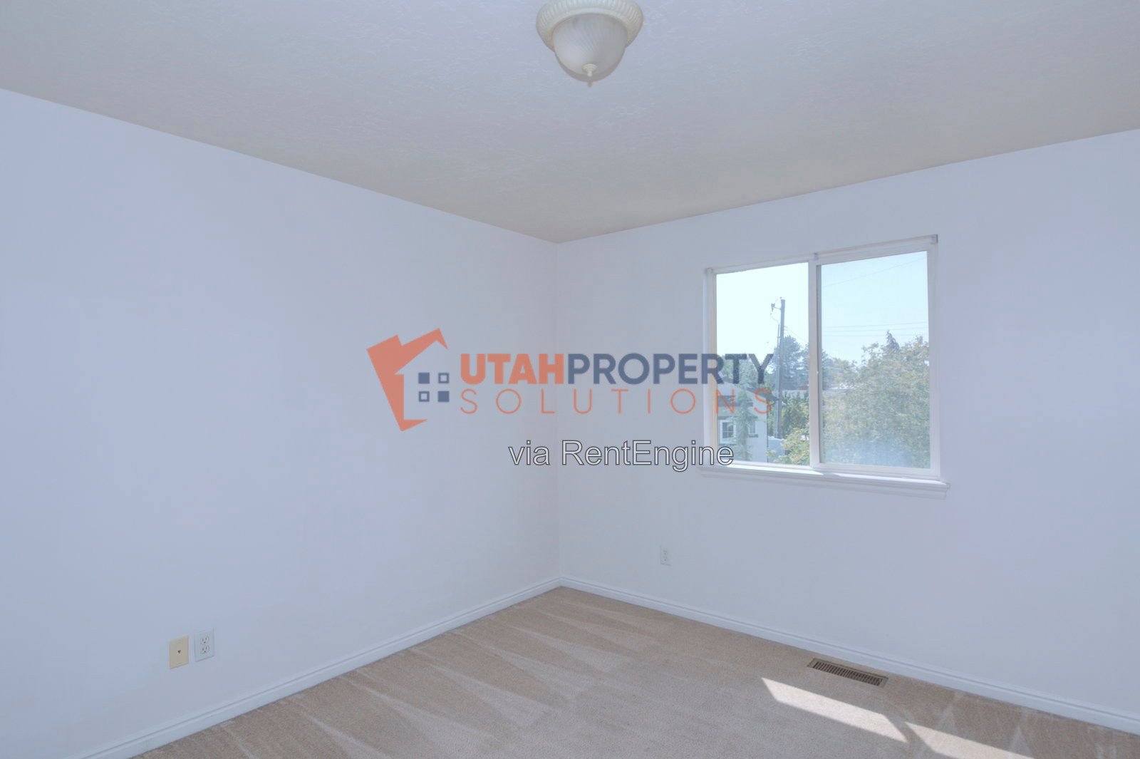 Beautiful, Pet Friendly Townhome in Midvale! property image