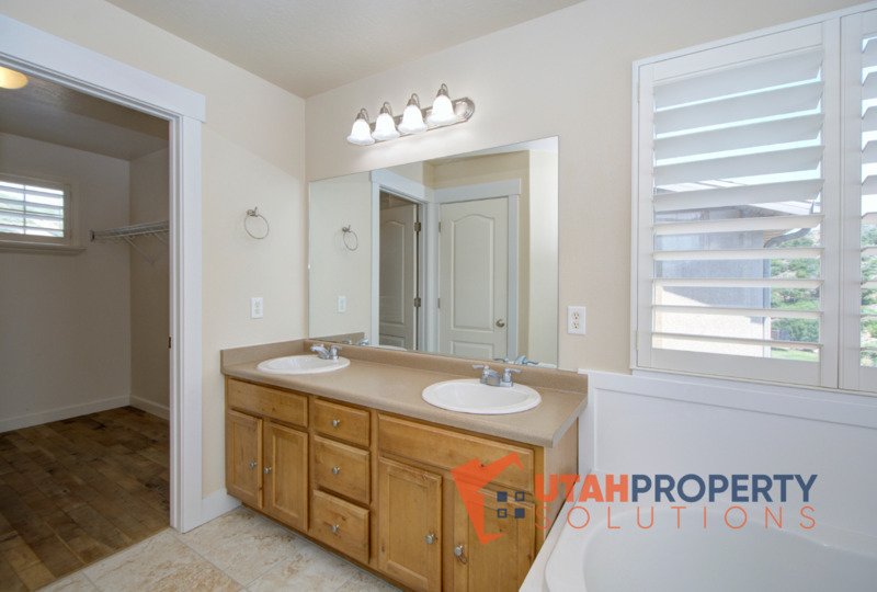 Pet Friendly Home In Draper With Valley Views! property image