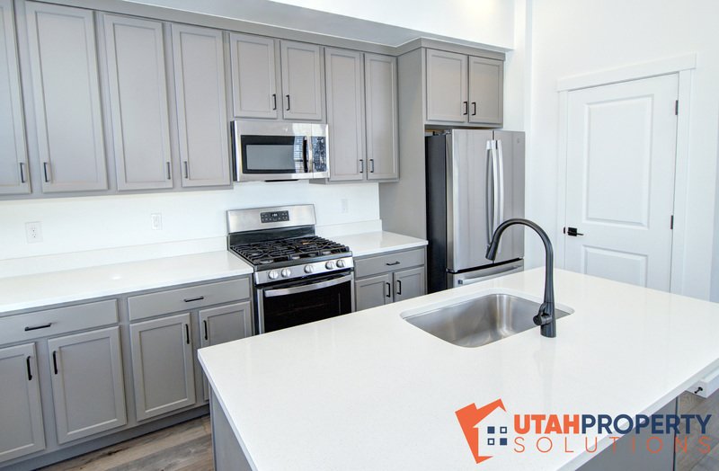 Fantastic Location! 3 Bedroom Townhome In Daybreak! property image