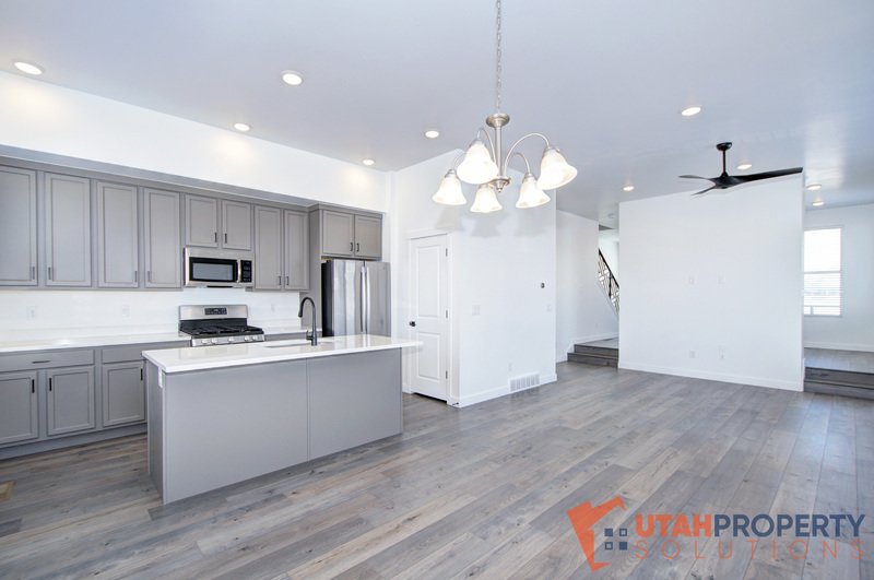 Fantastic Location! 3 Bedroom Townhome In Daybreak! property image