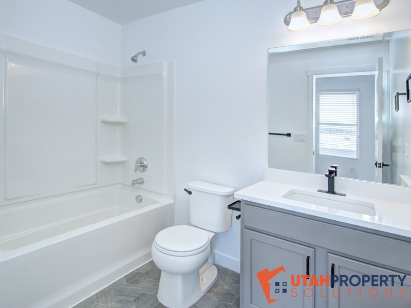 Fantastic Location! 3 Bedroom Townhome In Daybreak! property image