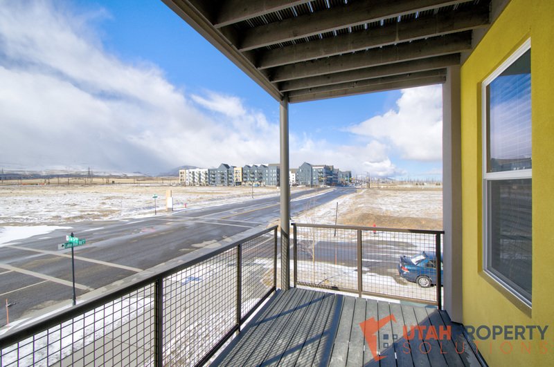 Fantastic Location! 3 Bedroom Townhome In Daybreak! property image