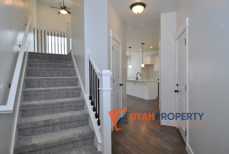 Beautiful Pet Friendly Townhome in Lehi! property image