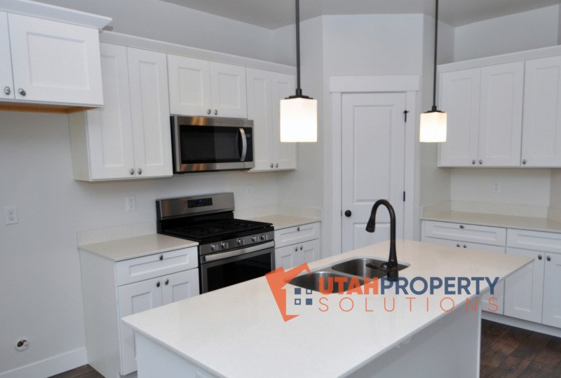 Beautiful Pet Friendly Townhome in Lehi! property image