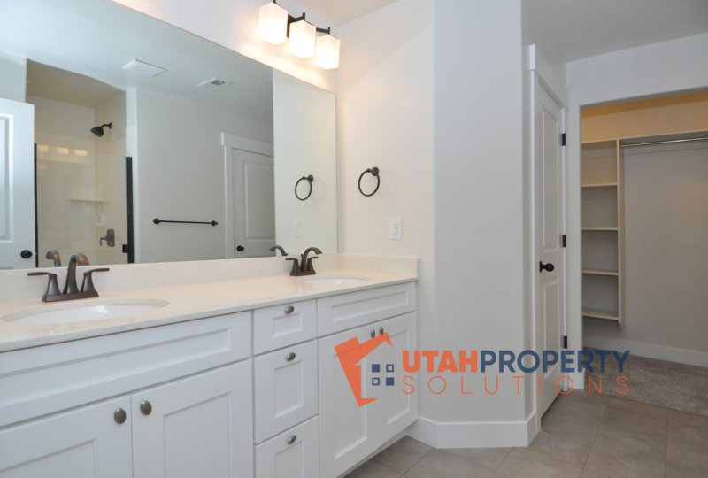 Beautiful Pet Friendly Townhome in Lehi! property image