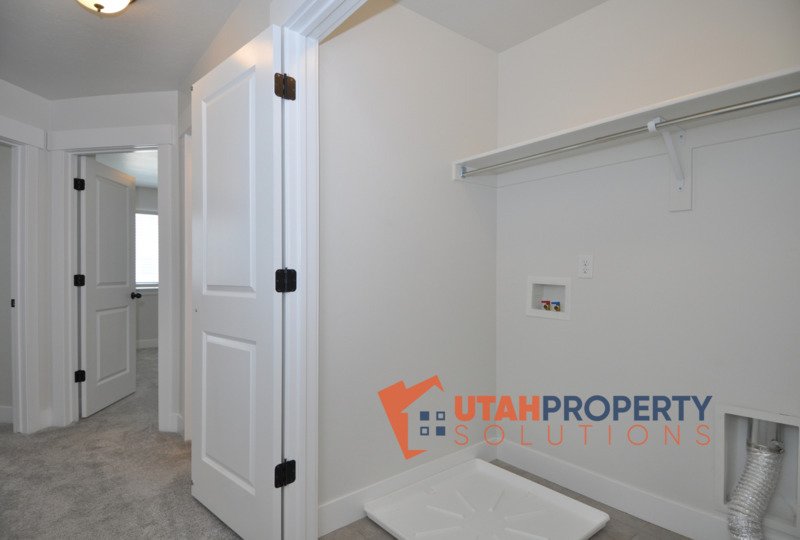 Beautiful Pet Friendly Townhome in Lehi! property image