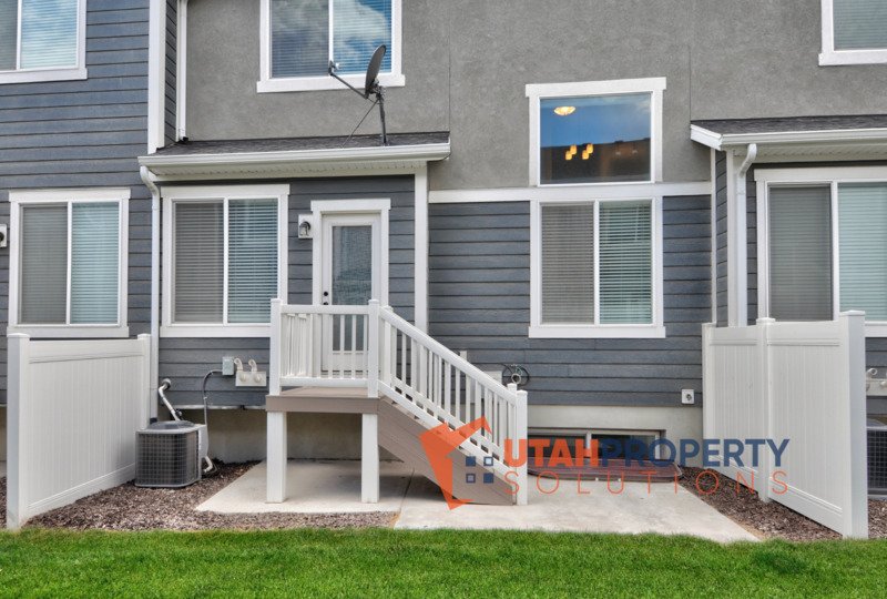 Beautiful Pet Friendly Townhome in Lehi! property image