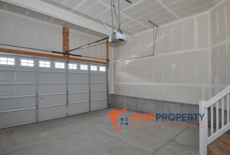 Beautiful Pet Friendly Townhome in Lehi! property image