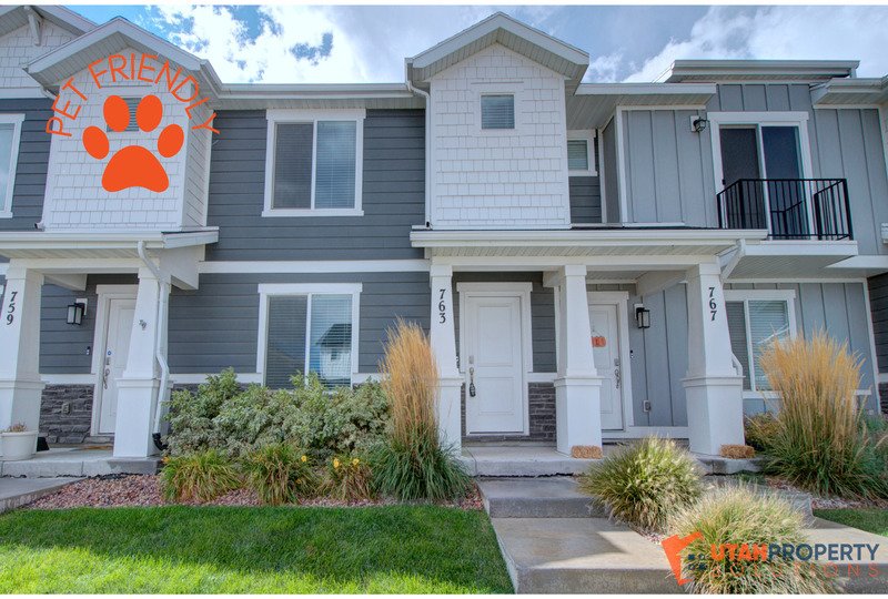 Pet-Friendly 3 Bed Townhome in Lehi! property image