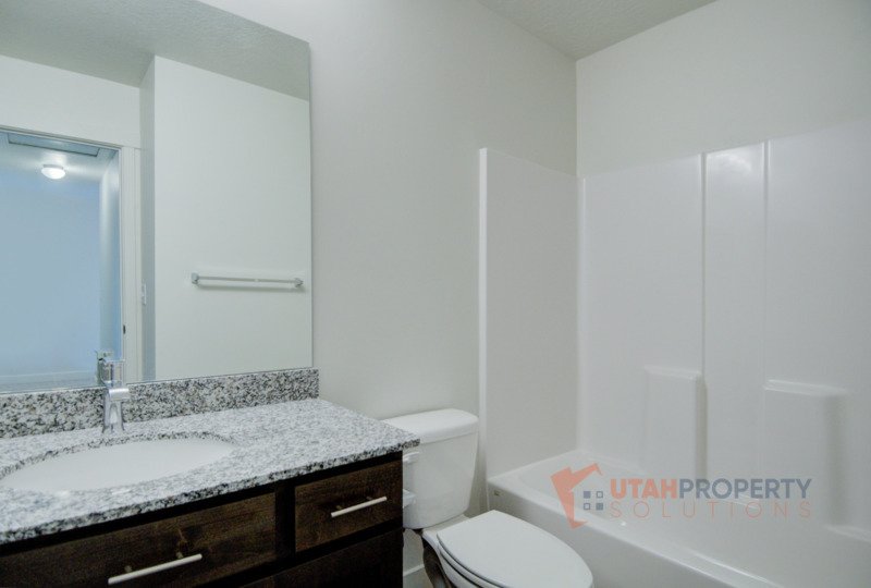 Beautiful End Unit in American Fork! property image