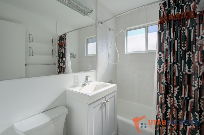 Fantastic Location! 3 Bedroom Rambler in Cottonwood Heights! property image