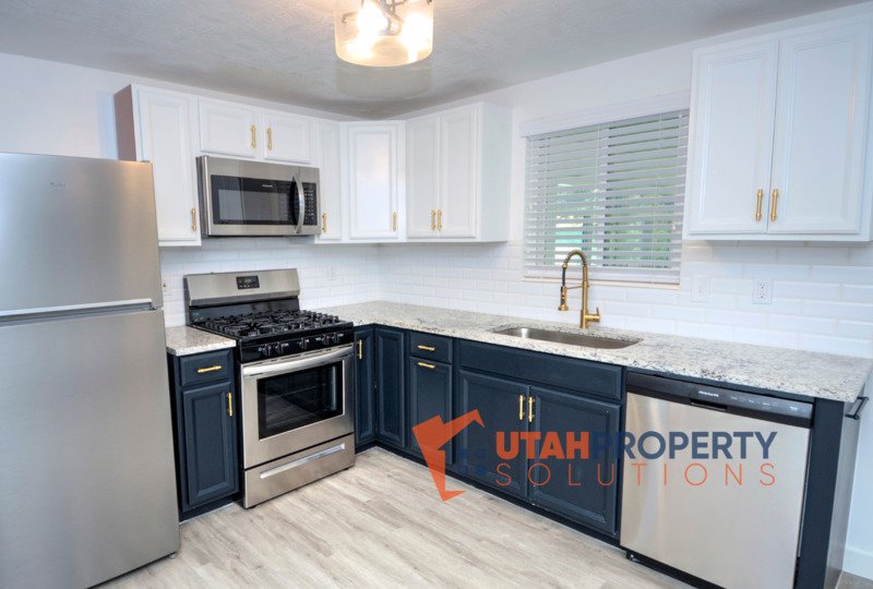 Pet Friendly Single Family Home In Sandy! property image