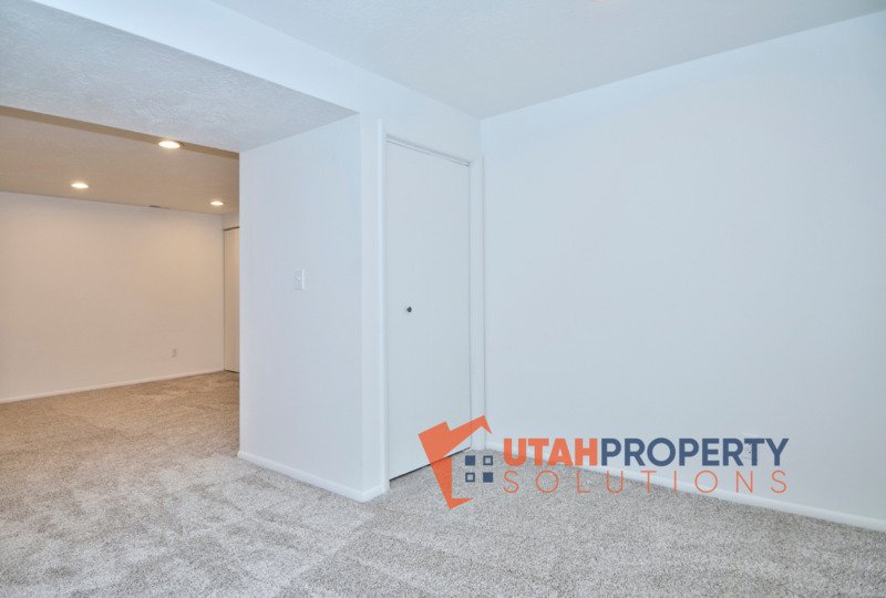 Pet Friendly Single Family Home In Sandy! property image