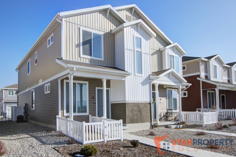 Contemporary 4 Bedroom Home in Saratoga Springs property image