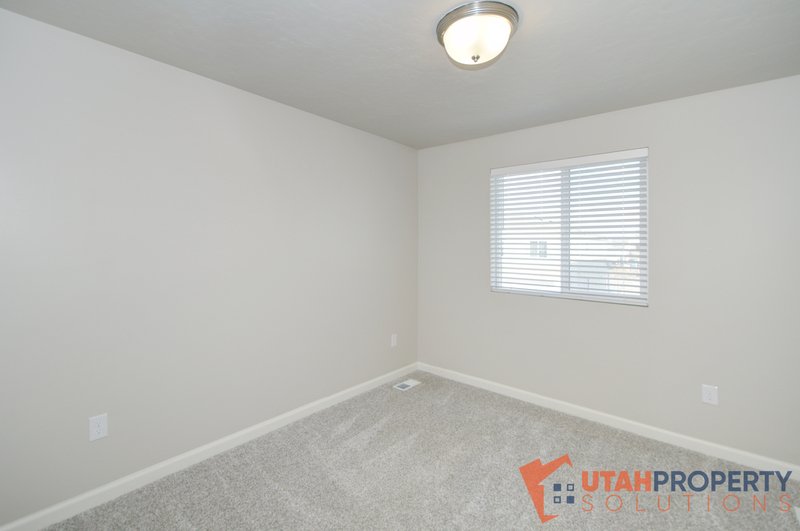 Contemporary 4 Bedroom Home in Saratoga Springs property image