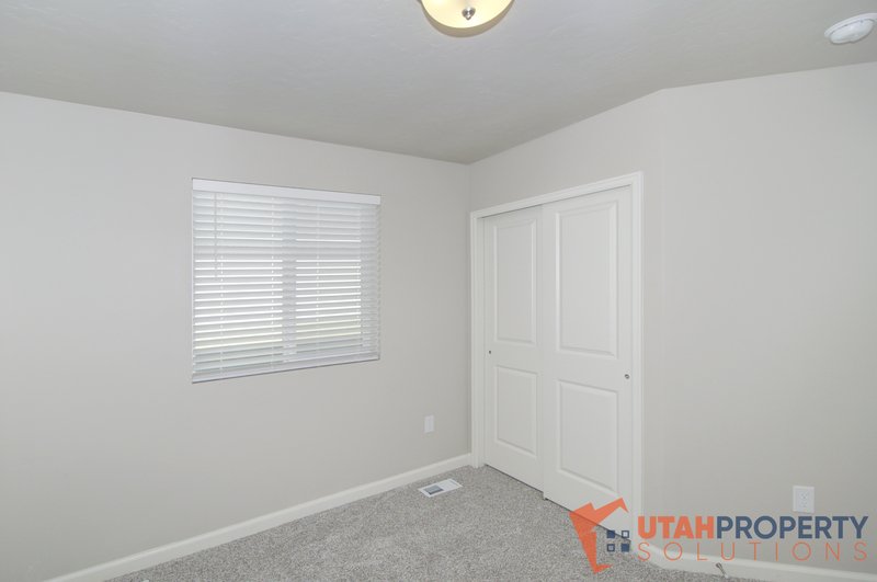 Contemporary 4 Bedroom Home in Saratoga Springs property image