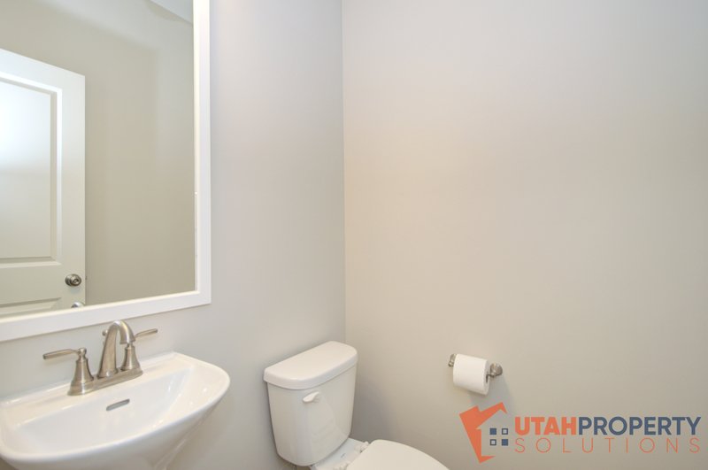 Contemporary 4 Bedroom Home in Saratoga Springs property image