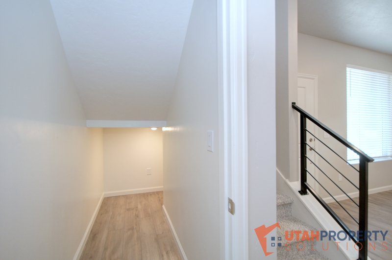 Contemporary 4 Bedroom Home in Saratoga Springs property image