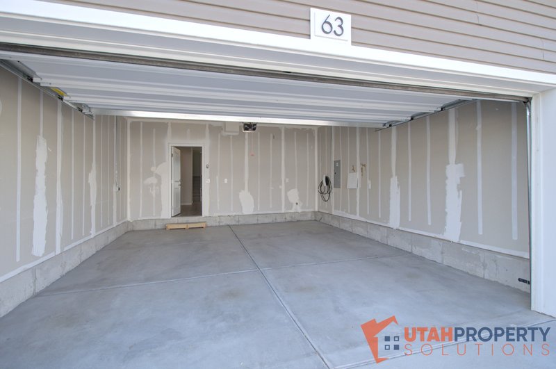 Contemporary 4 Bedroom Home in Saratoga Springs property image