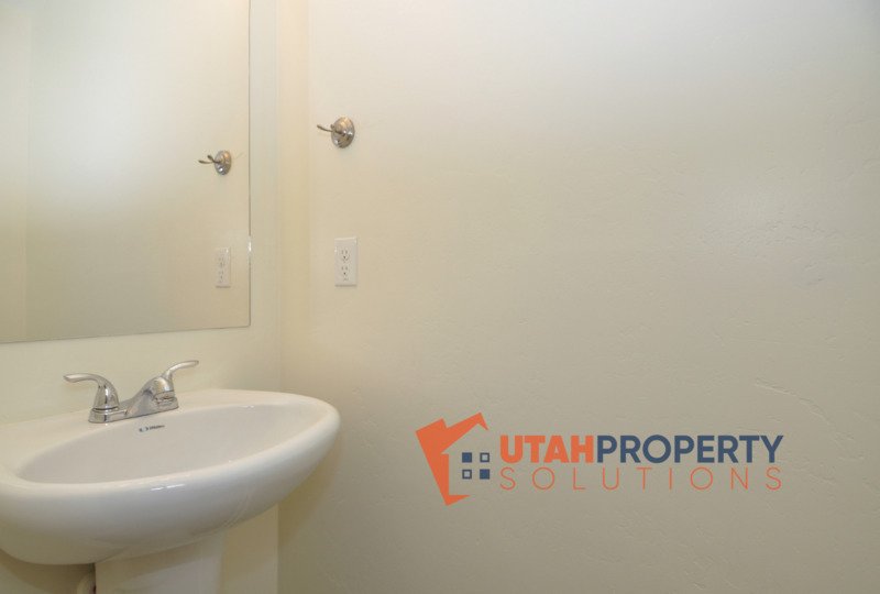 Pet Friendly Herriman Townhome Off the Corridor! property image
