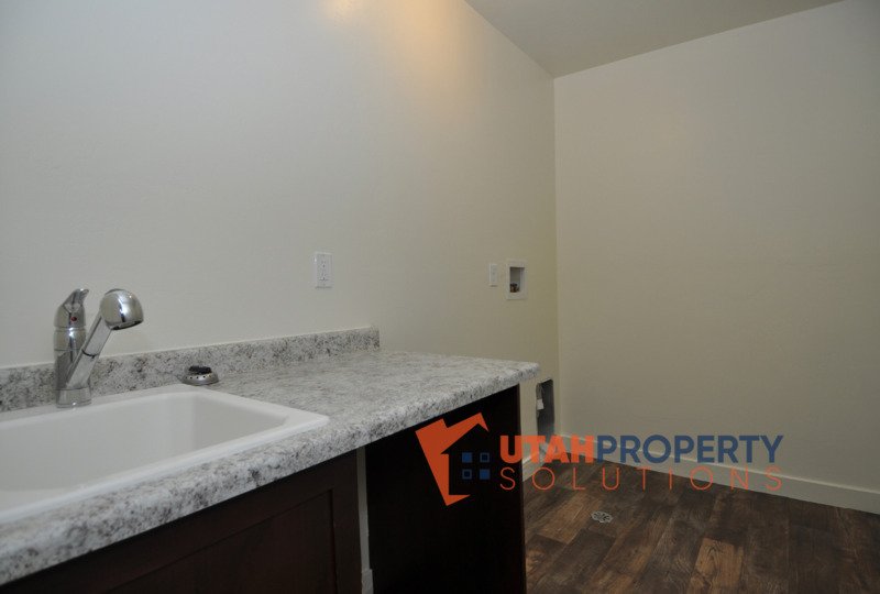 Pet Friendly Herriman Townhome Off the Corridor! property image