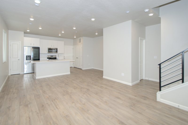 Contemporary 4 Bedroom Home in Saratoga Springs property image