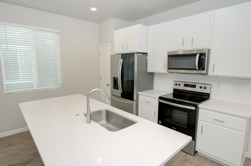 Contemporary 4 Bedroom Home in Saratoga Springs property image