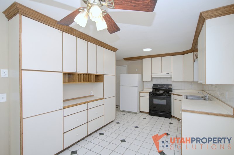 Coming Soon! Charming 5 Bedroom Single Family! property image