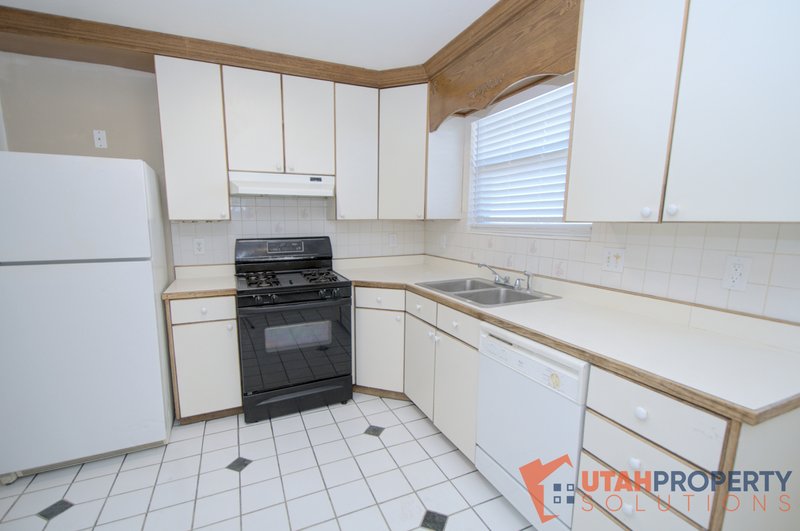 Coming Soon! Charming 5 Bedroom Single Family! property image