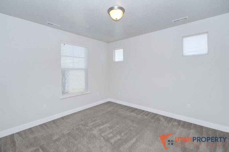 Pet-Friendly Unit in Vineyard! property image