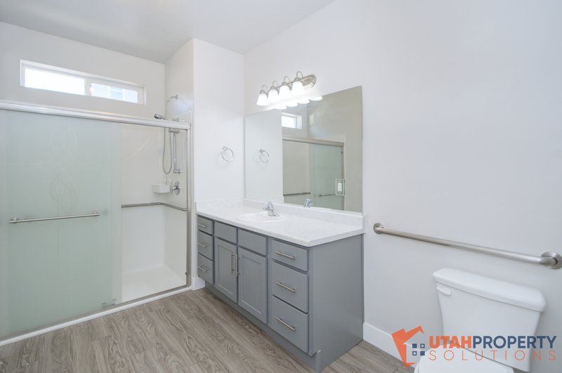 Pet-Friendly Unit in Vineyard! property image