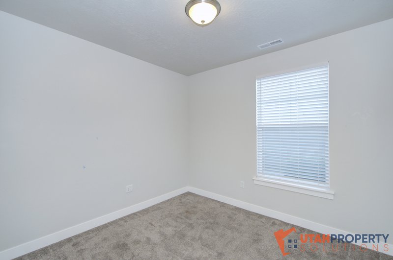 Pet-Friendly Unit in Vineyard! property image