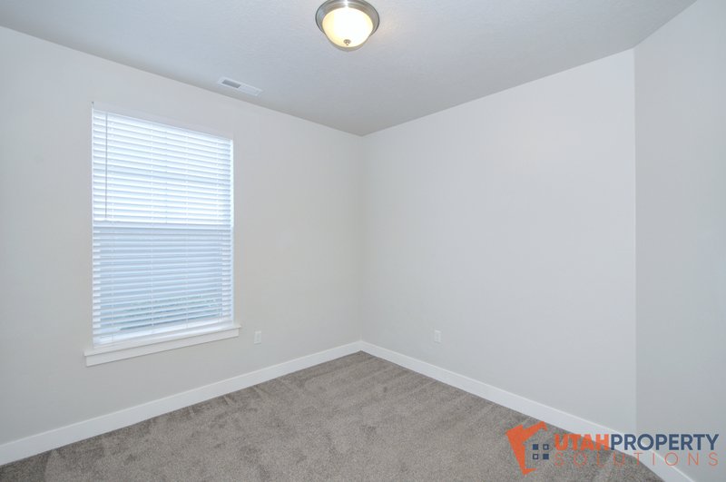 Pet-Friendly Unit in Vineyard! property image