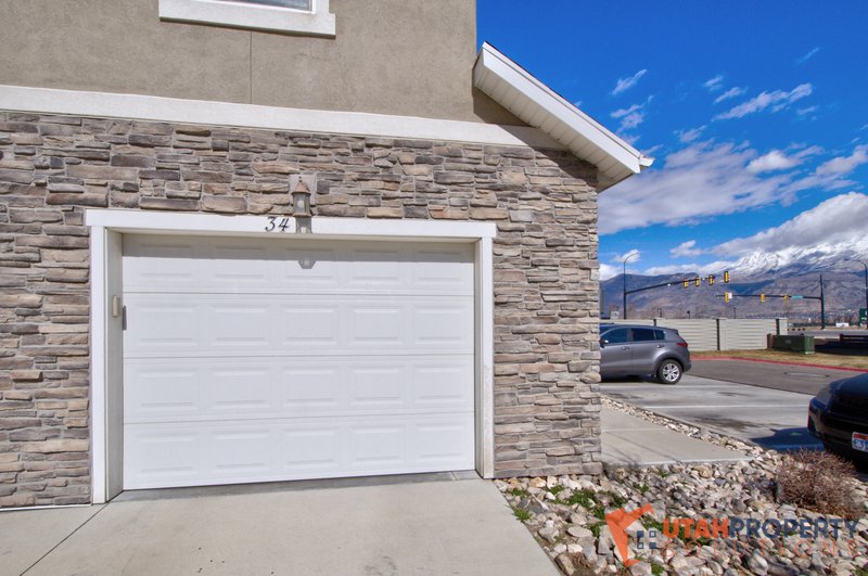 Pet-Friendly Unit in Vineyard! property image