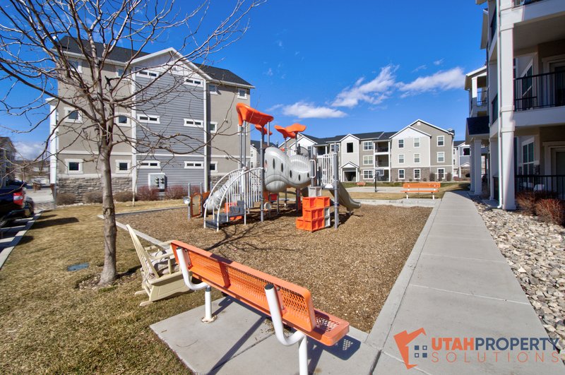 Pet-Friendly Unit in Vineyard! property image