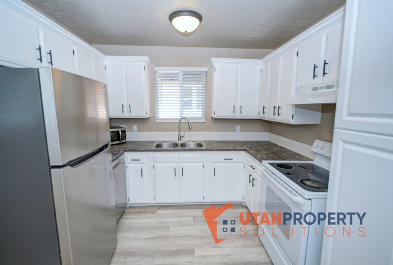 Charming 2 Bedroom Duplex Near Sugarhouse! property image