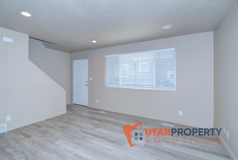 Charming 2 Bedroom Duplex Near Sugarhouse! property image