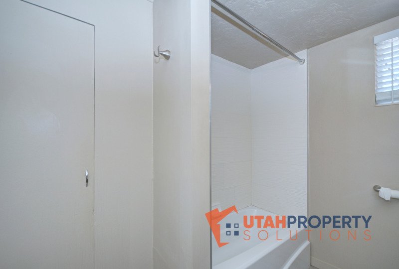 Charming 2 Bedroom Duplex Near Sugarhouse! property image