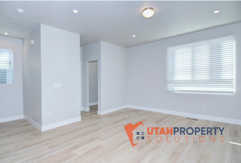 Pet-Friendly End Unit in Rockwell Ranch! property image