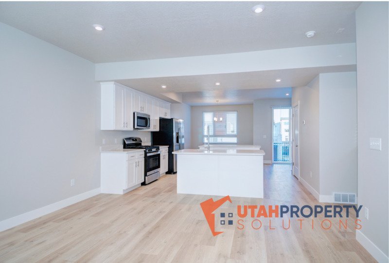 Pet-Friendly End Unit in Rockwell Ranch! property image