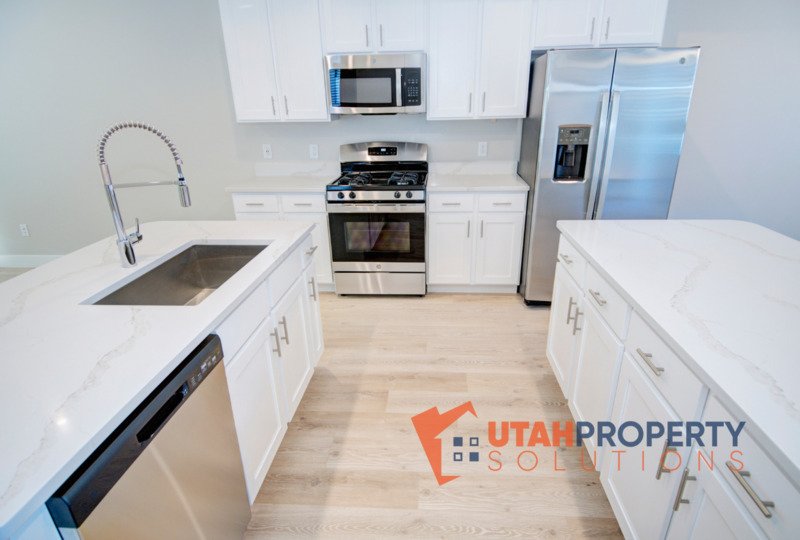 Pet-Friendly End Unit in Rockwell Ranch! property image