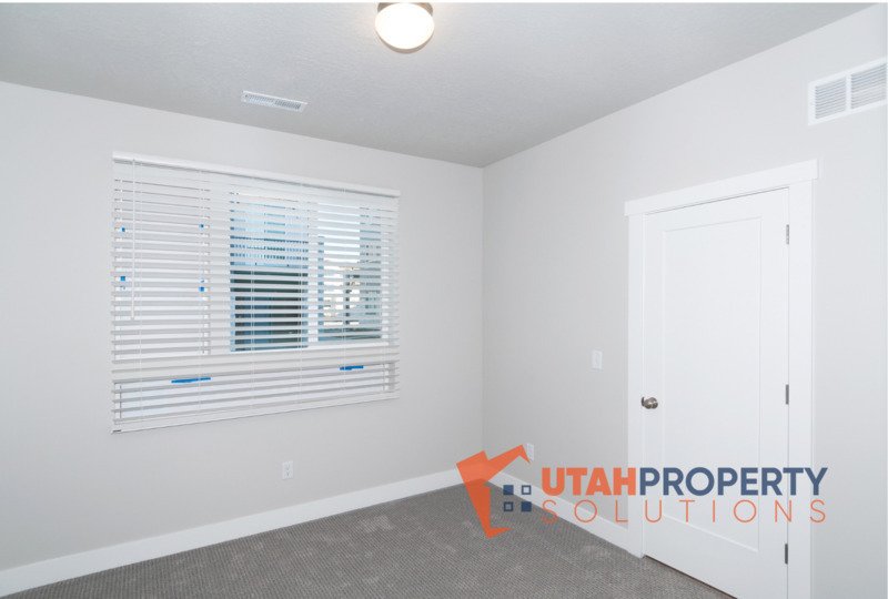 Pet-Friendly End Unit in Rockwell Ranch! property image