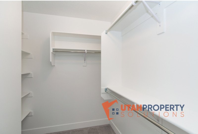 Pet-Friendly End Unit in Rockwell Ranch! property image